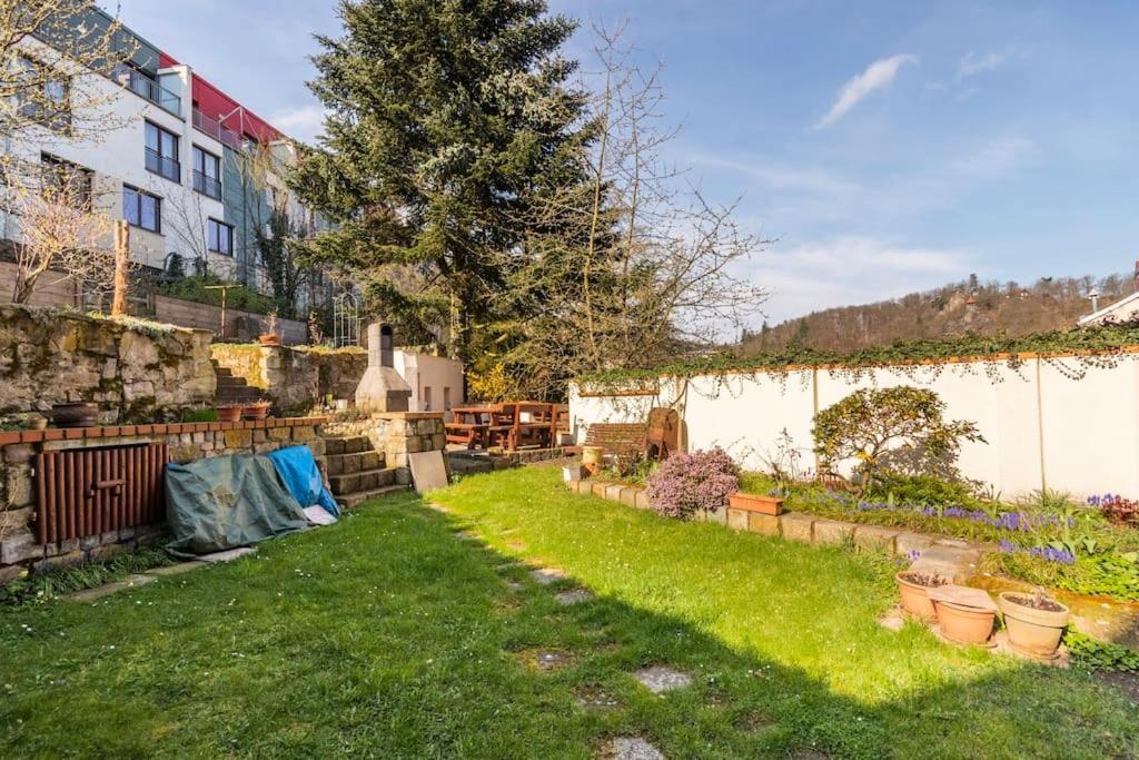 Апартаменты Apartman Vishegrad Карловы Вары Экстерьер фото