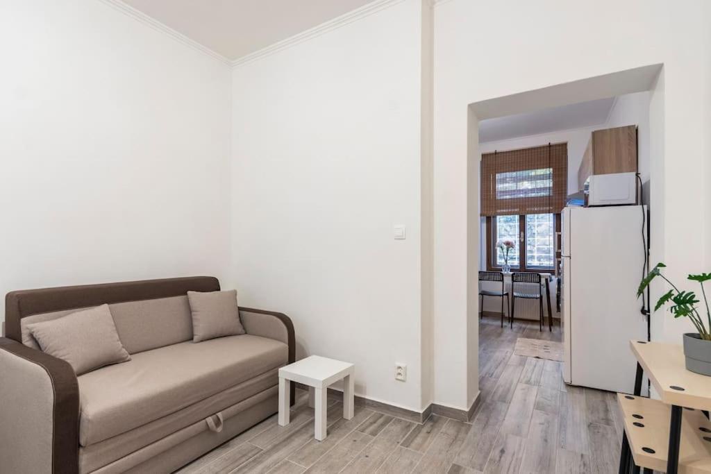 Апартаменты Apartman Vishegrad Карловы Вары Экстерьер фото